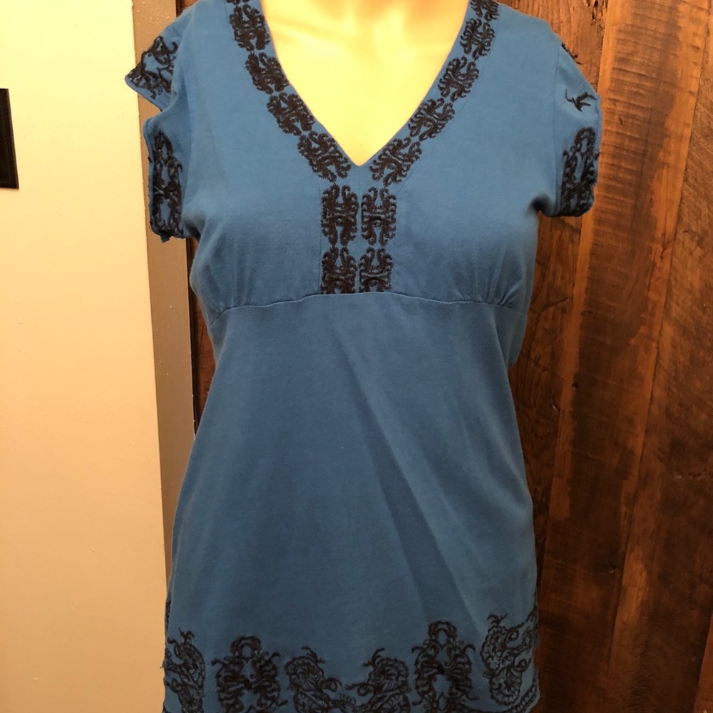 Vertigo V-neck Top Blue w/Black Embroidery